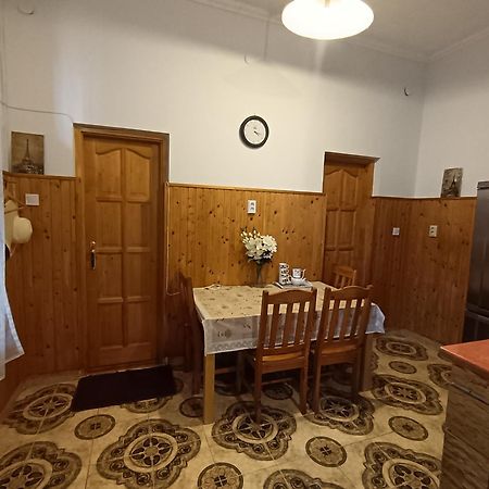Rom Apartman Budapest Exterior photo