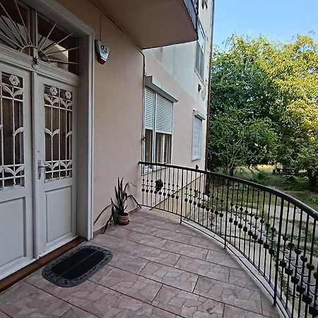 Rom Apartman Budapest Exterior photo